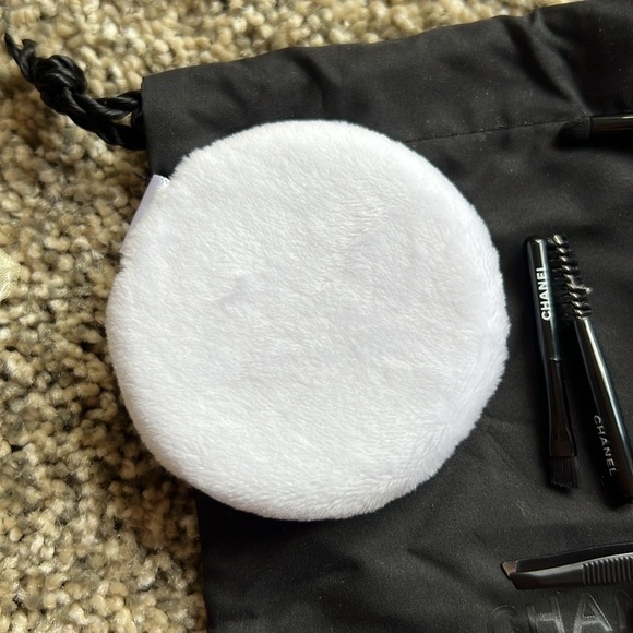 Chanel mini travel brush makeup set - Picture 4 of 5